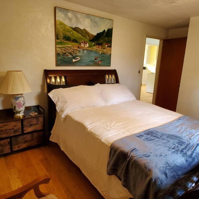 Sweet 2 Bedroom Close To U Of Oregon & Track! ユージーン エクステリア 写真