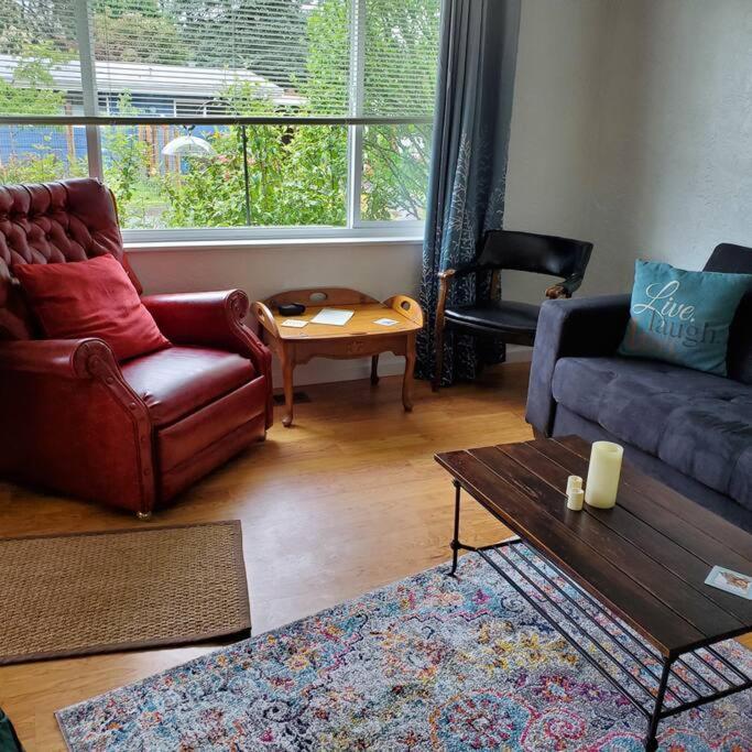 Sweet 2 Bedroom Close To U Of Oregon & Track! ユージーン エクステリア 写真
